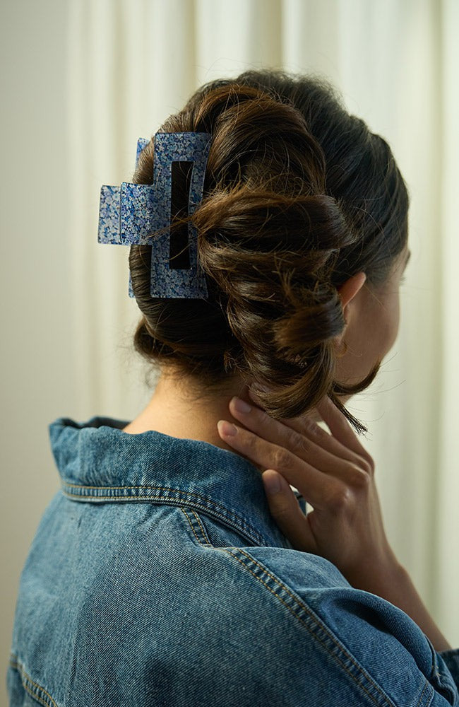 Large Cutout Rectangle Claw Clip - Ashton
