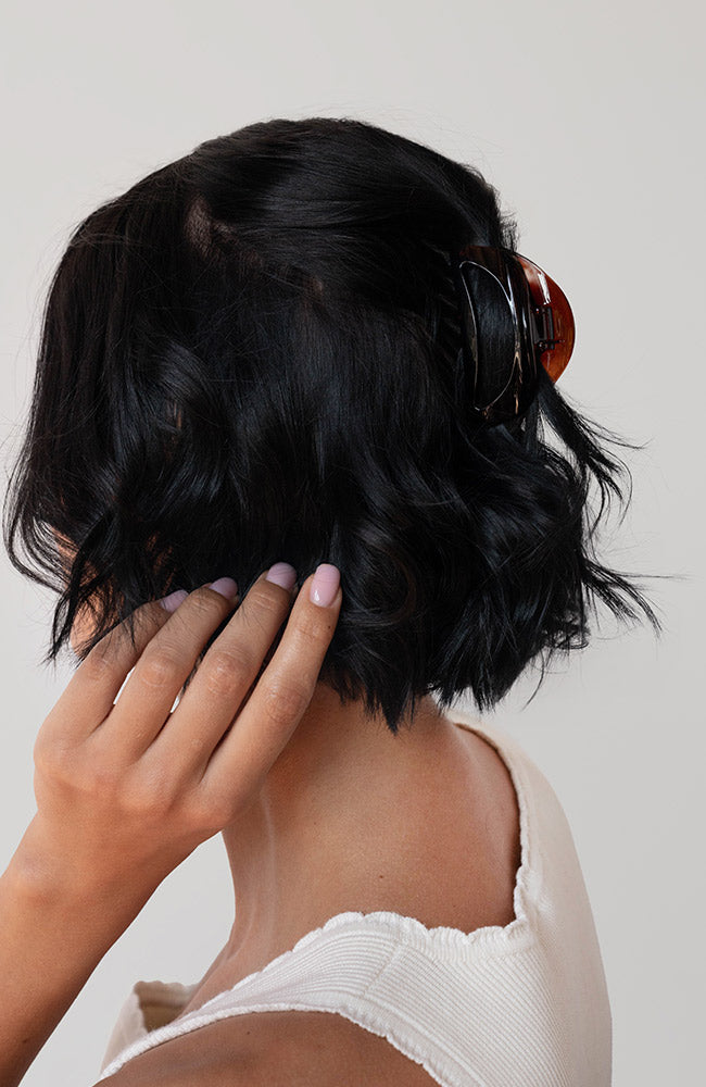 Belle Cutout Curve Claw Clip