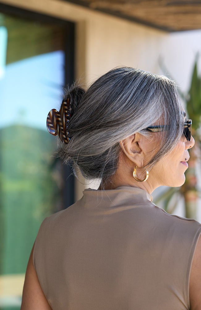 Couture Claw Clip - Saddle